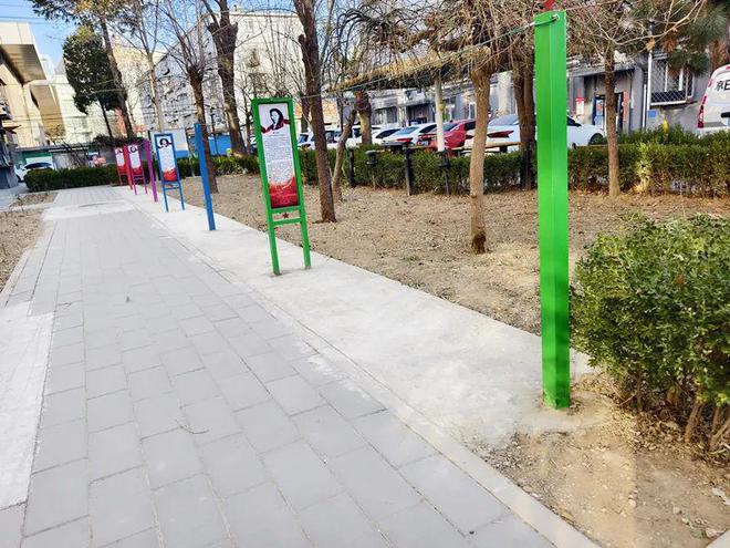 这社区便民晾衣杆让居民省心省力→k8凯发国际登录晾晒有去处顺义(图2)